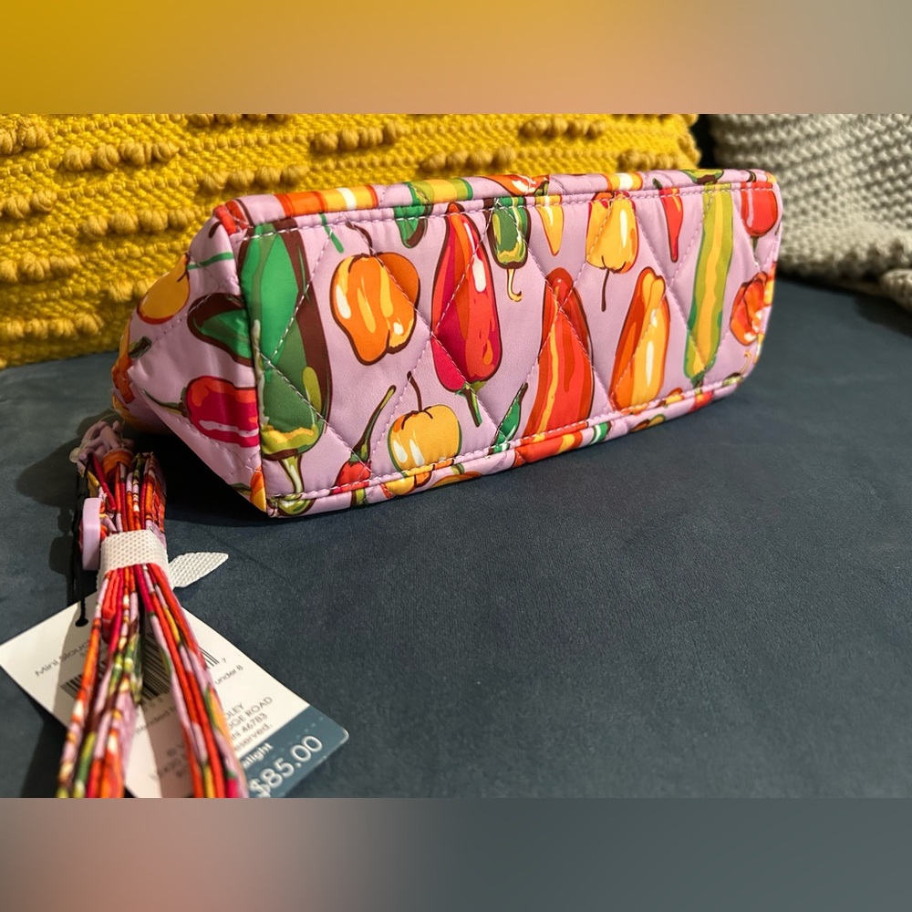 New VB Spicy Pepper Shoulder Bag - Picture 5 of 9